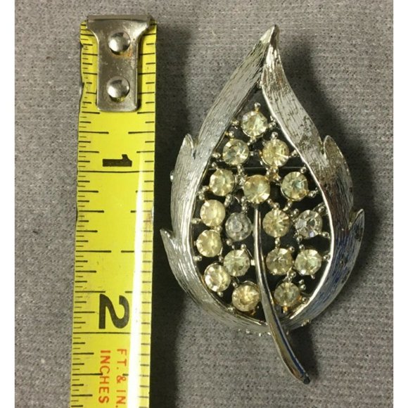 Silver tone Leaf Pin Clear Stones 2 1/4"x 1 1/4" Unbranded - Picture 3 of 5